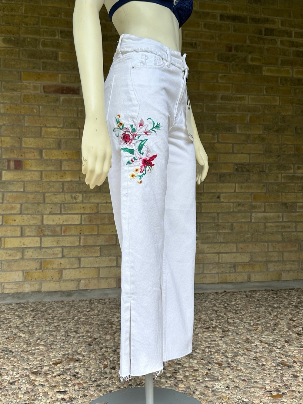 NWT Zara Basic Z1975 White Wide Leg Cropped Denim Pants with Floral Embroidery